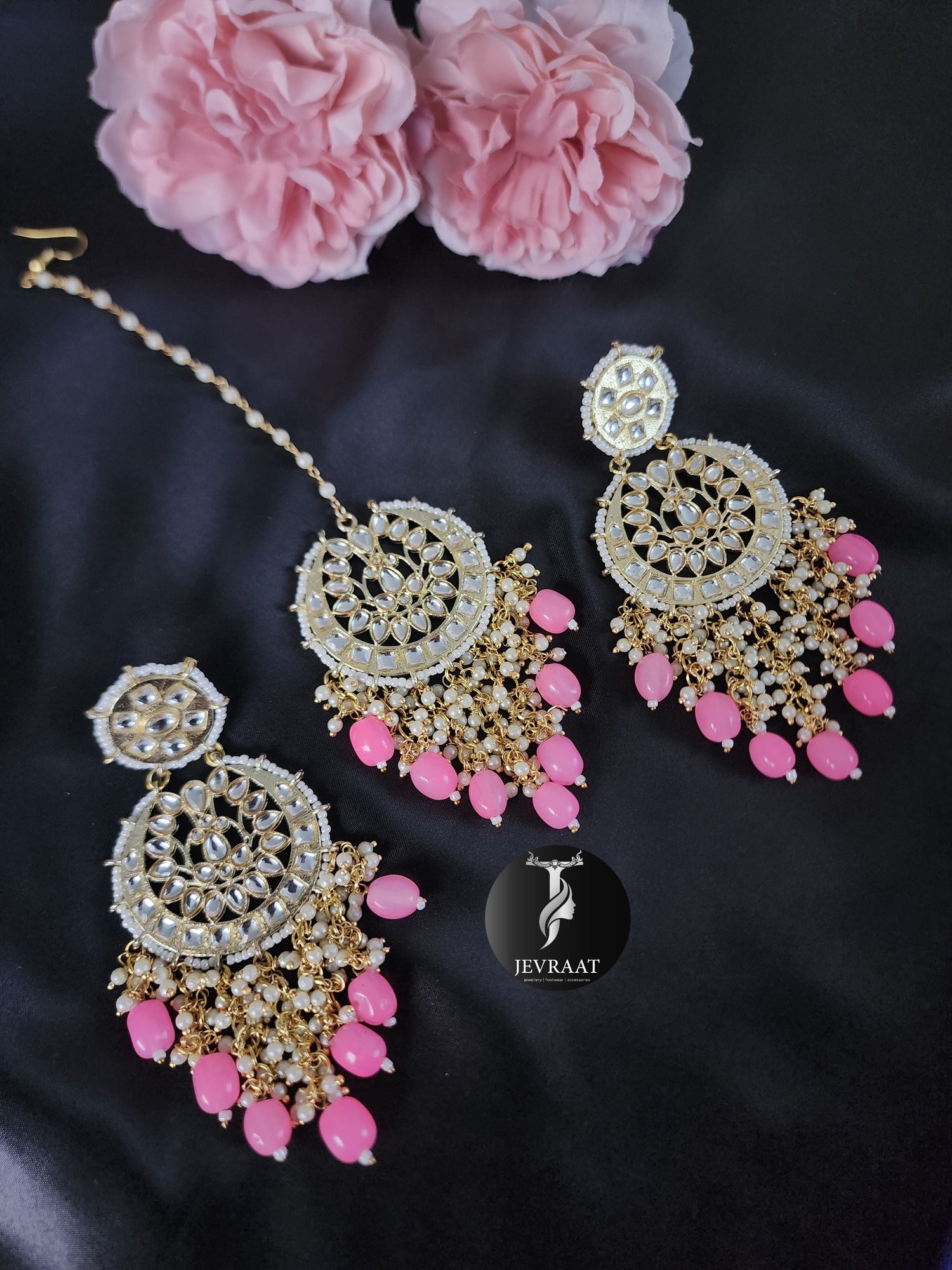 Earrings with Maangtika